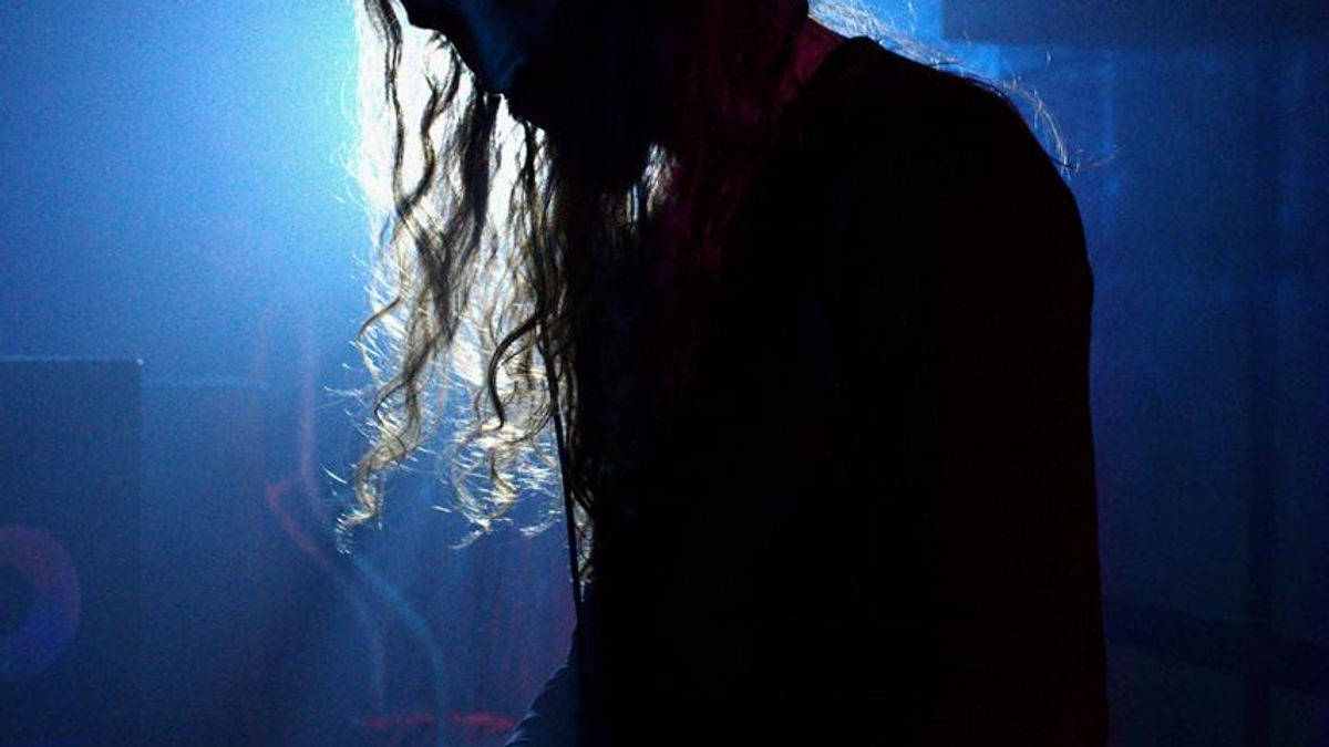 dj set in abstasension